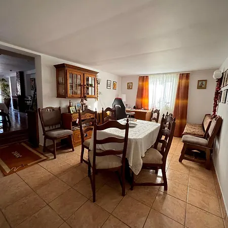 Pensiunea Casa-stefanel Çiftlik konaklama *
